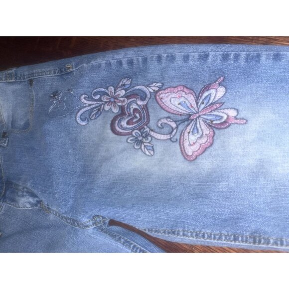 Women's Butterfly Embellished Faded Glory Jeans Light Wash Size 16 - Picture 9 of 16